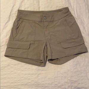 Athleta Trekkie shorts 2 khaki